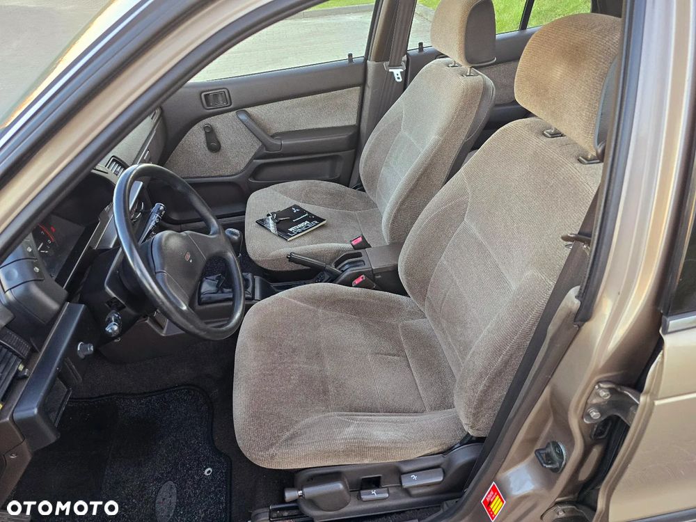 Mitsubishi Lancer - 7