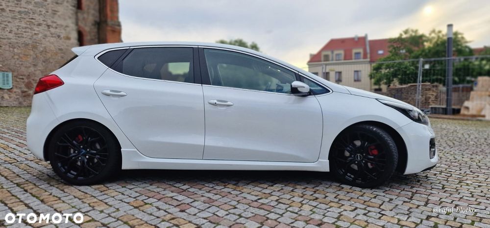 Kia Ceed 1.6 T-GDI GT - 11