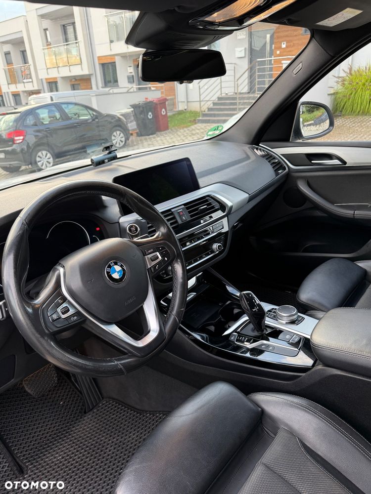 BMW X3 xDrive20d xLine - 25