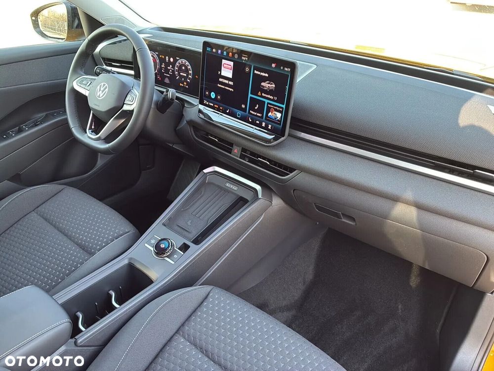 Volkswagen T-Roc - 27