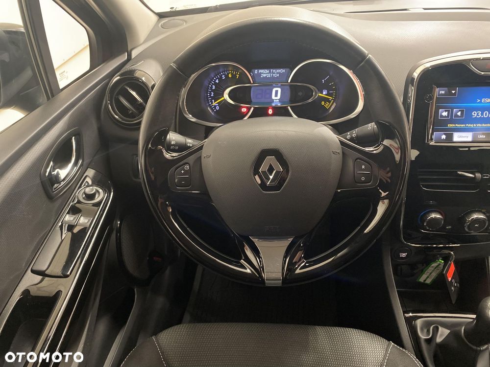 Renault Clio 1.2 16V Business - 12