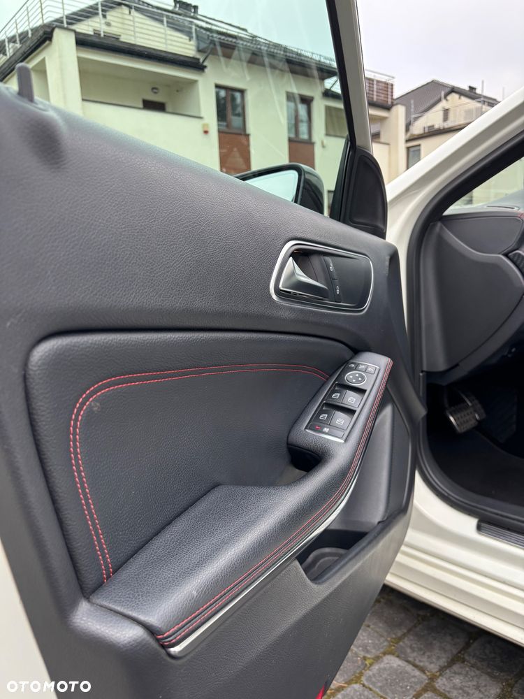 Mercedes-Benz Klasa A 200 CDI (BlueEFFICIENCY) 7G-DCT AMG Sport - 23