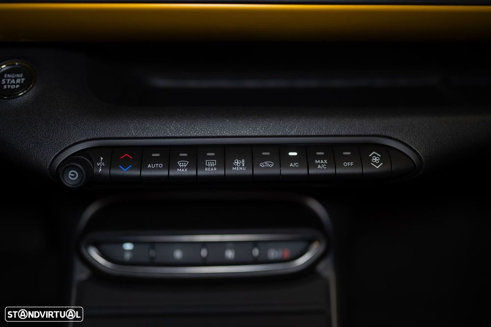 Jeep Avenger Summit - 32