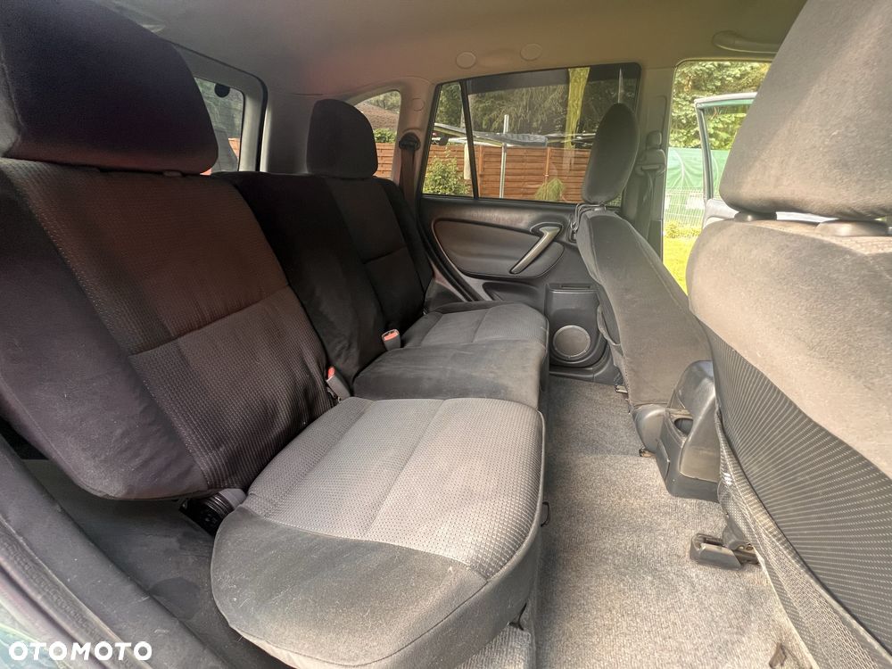 Toyota RAV4 - 7