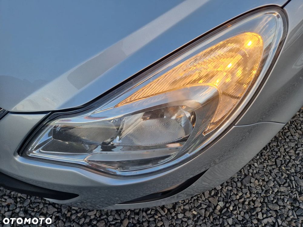 Opel Corsa 1.2 16V Essentia S&S - 36
