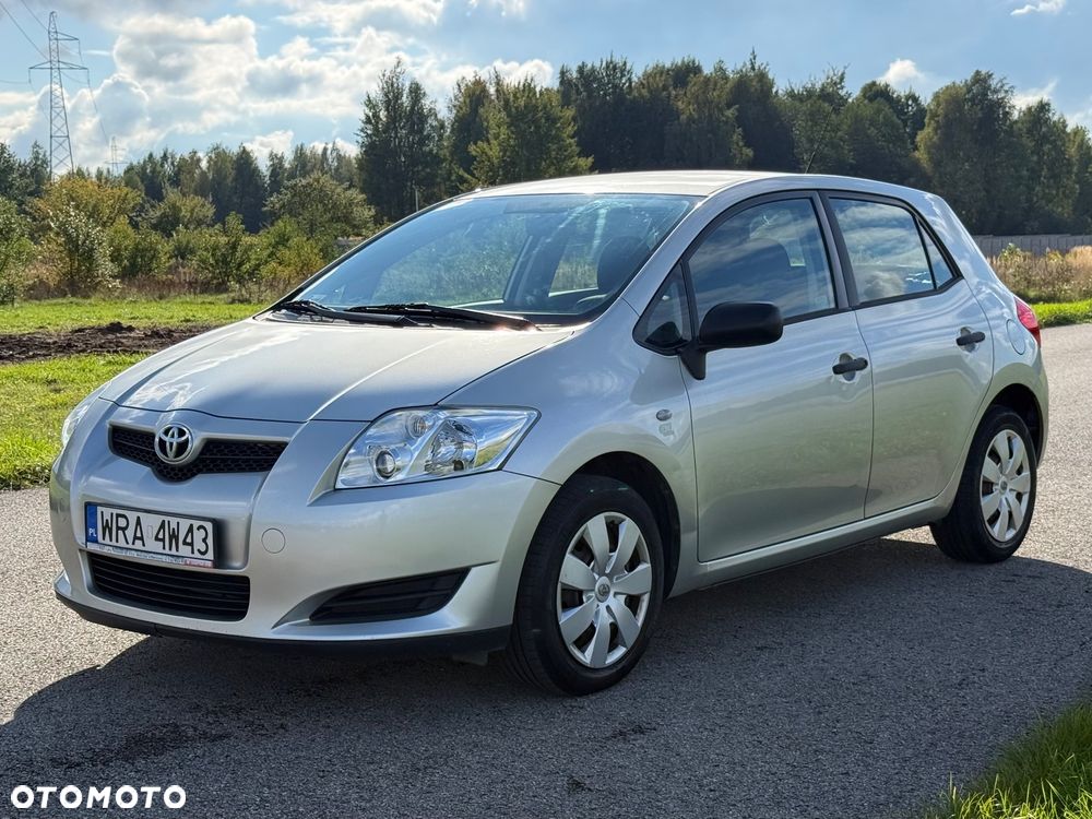Toyota Auris - 11