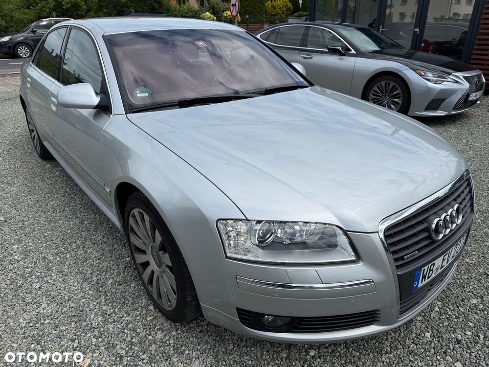 Audi A8 4.2 Quattro - 10