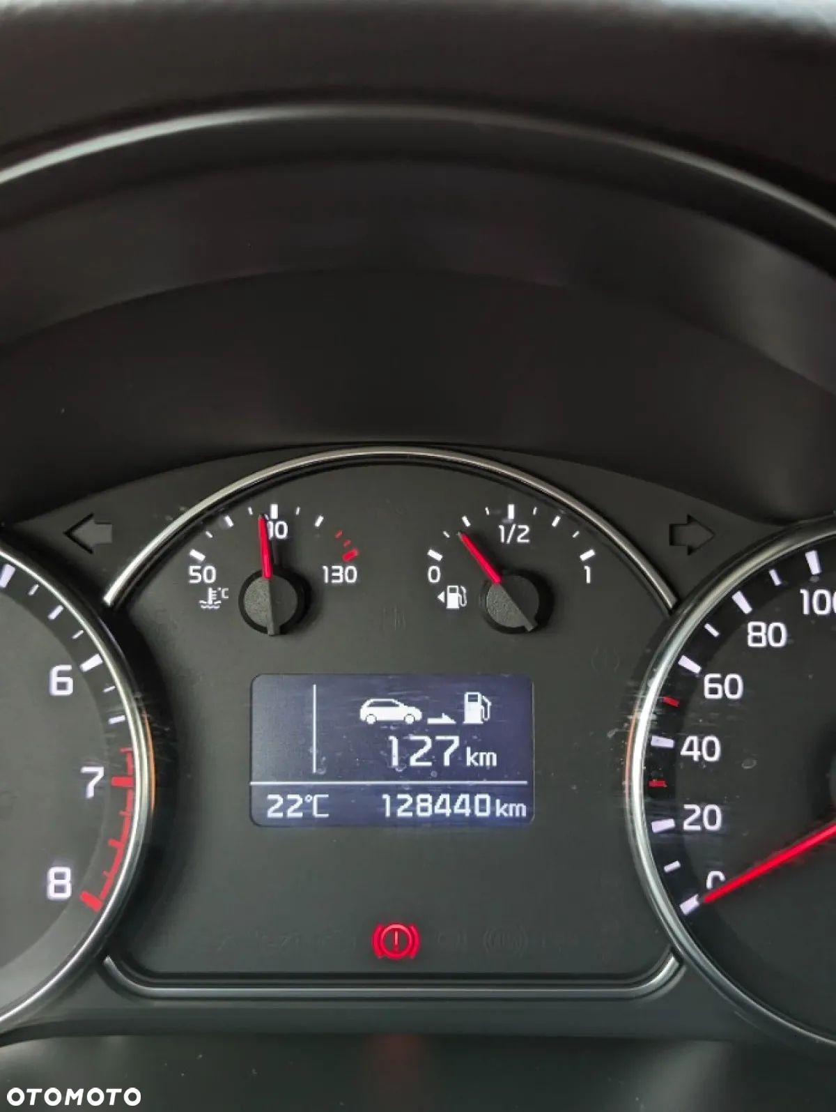Kia Carens 1.6 GDI Attract - 19