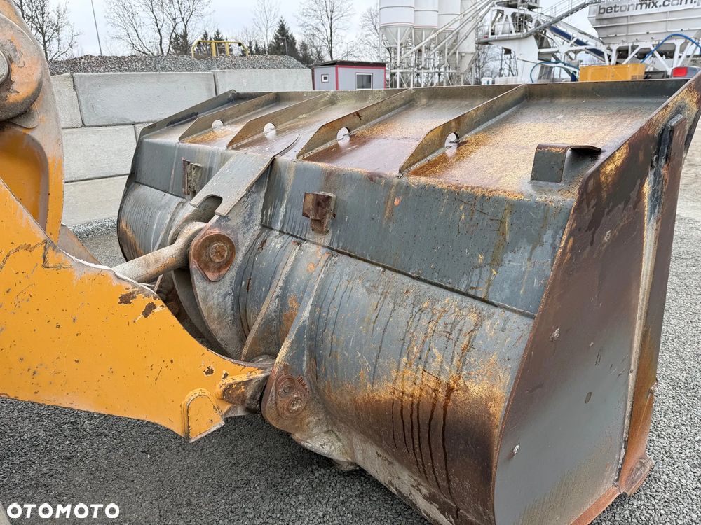 Liebherr L564 / 2002 r - 10