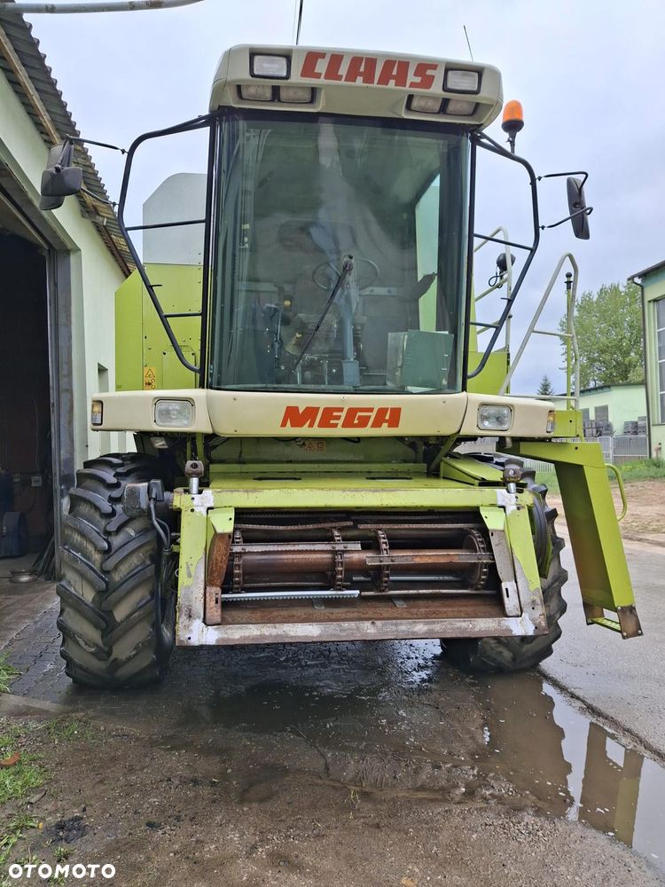 Claas MEGA 218 - 4
