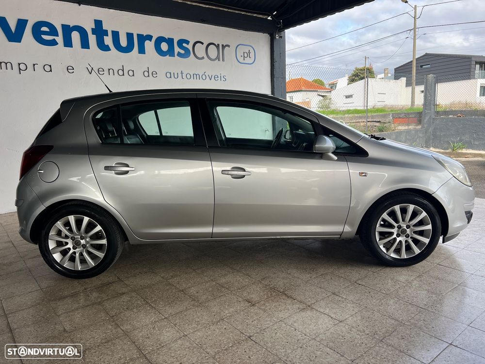 Opel Corsa 1.2 Cosmo 111 - 32