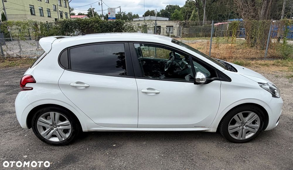 Peugeot 208 - 3