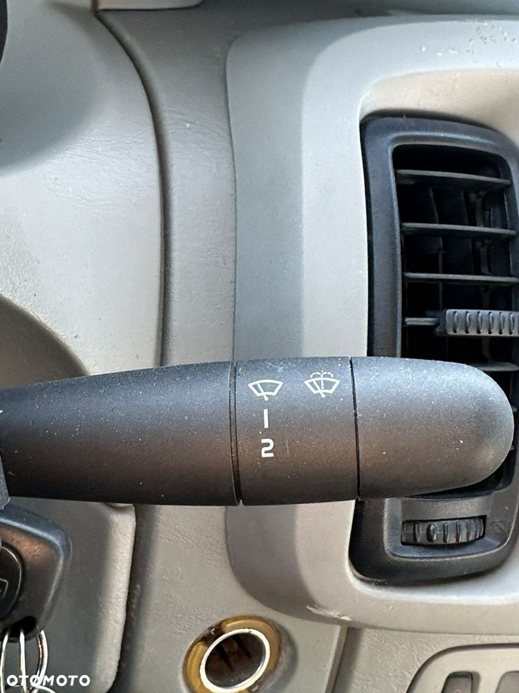 Opel Vivaro - 22