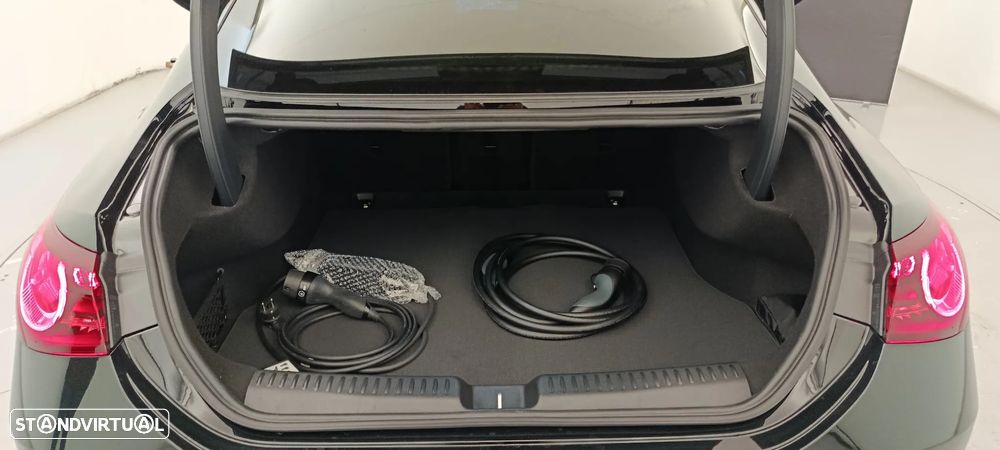 Mercedes-Benz CLA 250+ EQ - 34