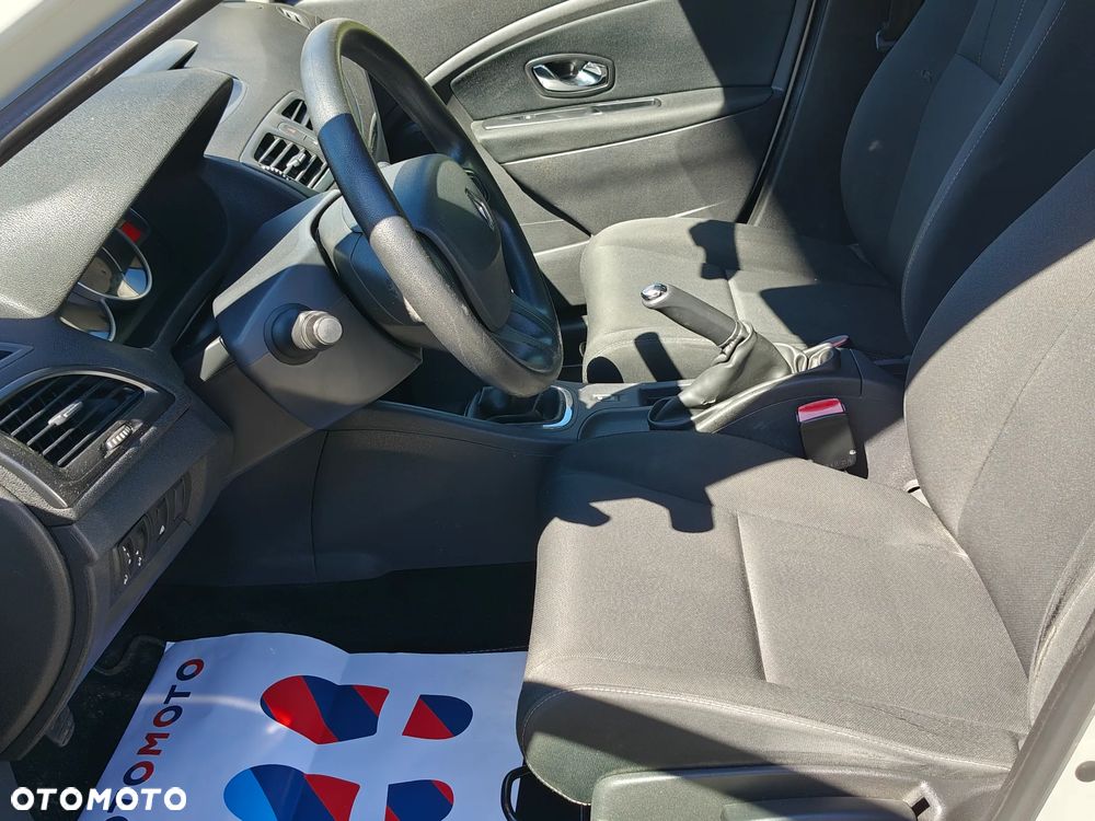 Renault Megane 1.6 16V 110 Dynamique - 11