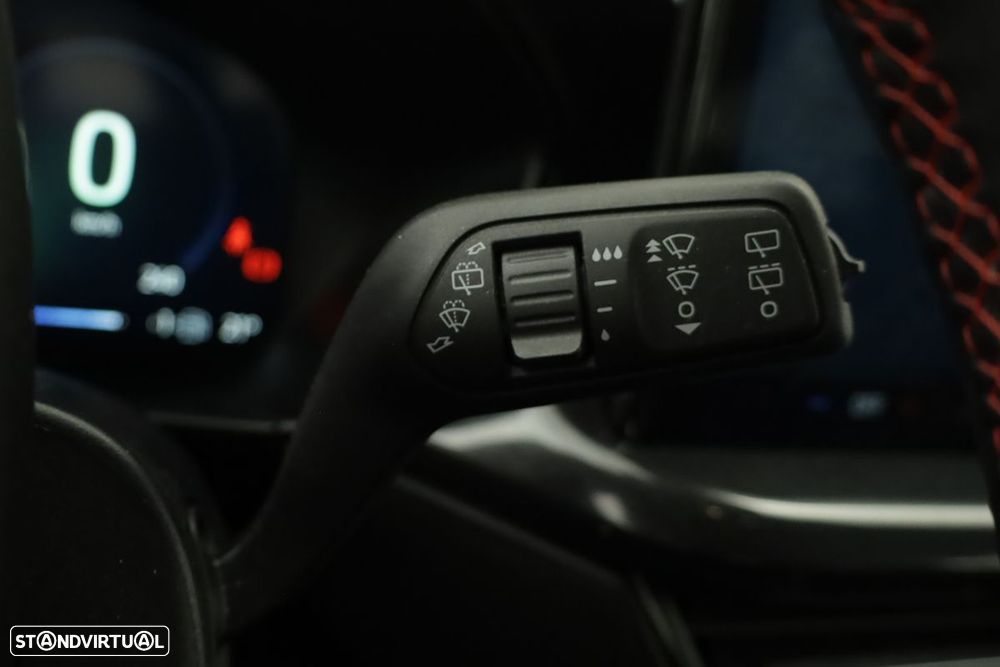 Ford Focus 1.0 EcoBoost MHEV ST-Line X - 18