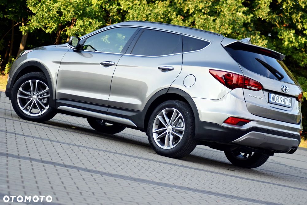 Hyundai Santa Fe 2.0 T Sport Utility - 19