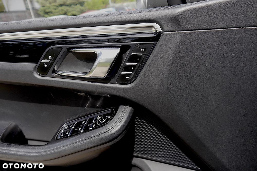 Porsche Macan - 20