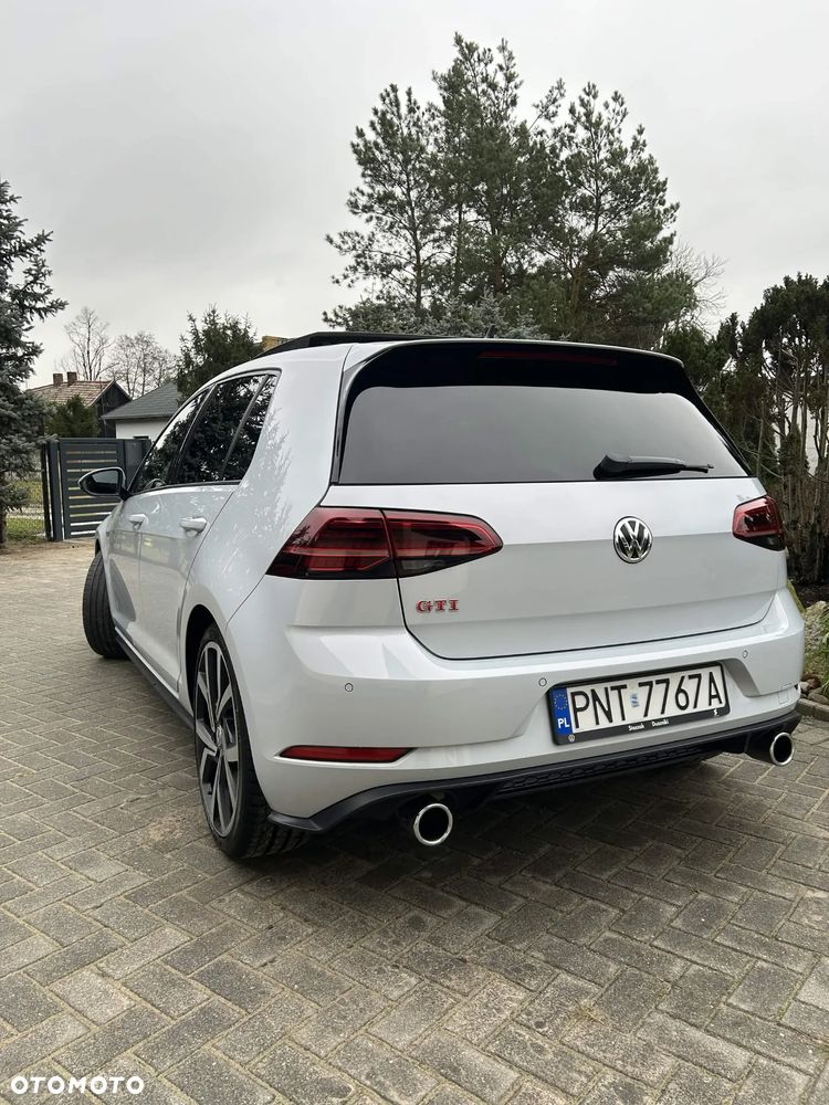 Volkswagen Golf - 3