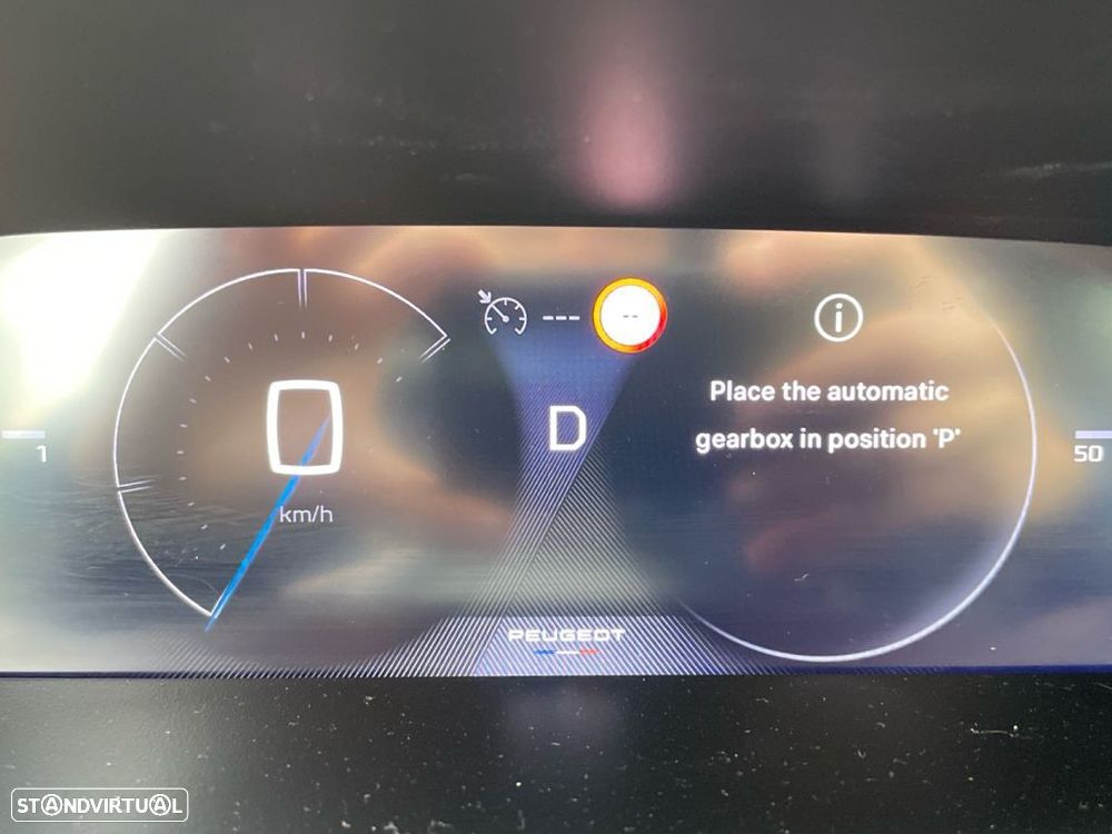 Peugeot 2008 1.2 Hybrid Allure e-DCS6 - 3