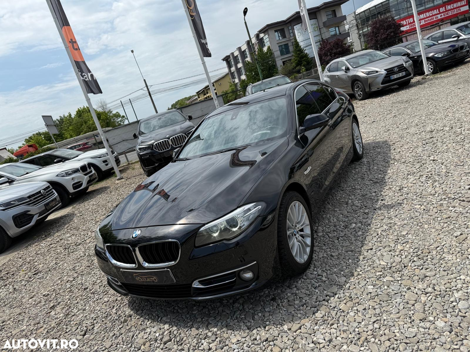 BMW Seria 5 520d Aut. Luxury Line - 2