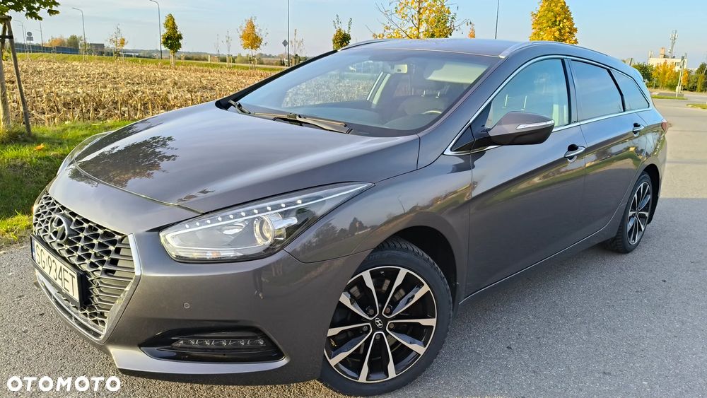 Hyundai i40 Kombi blue 1.6 CRDi Space - 1