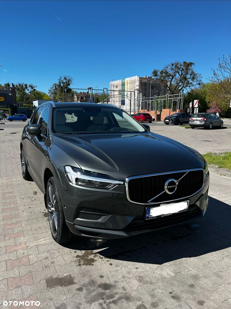 Volvo XC 60 T5 Momentum - 1