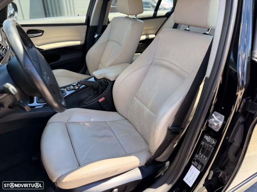 BMW 320 d Line Luxury - 17