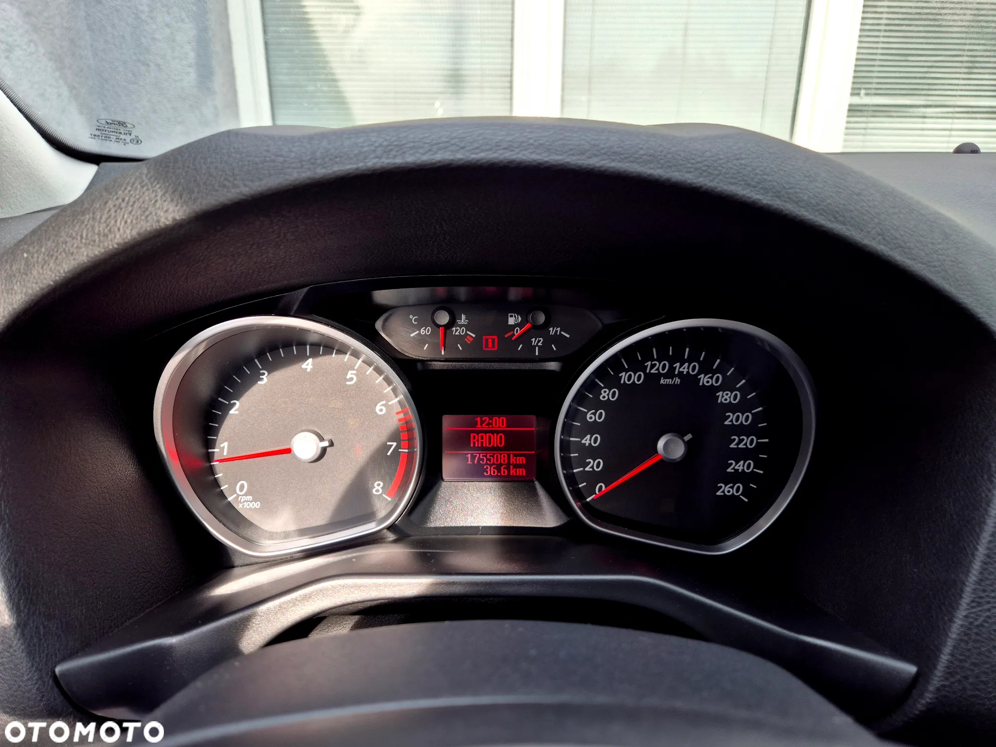 Ford Mondeo 1.6 Ghia - 33