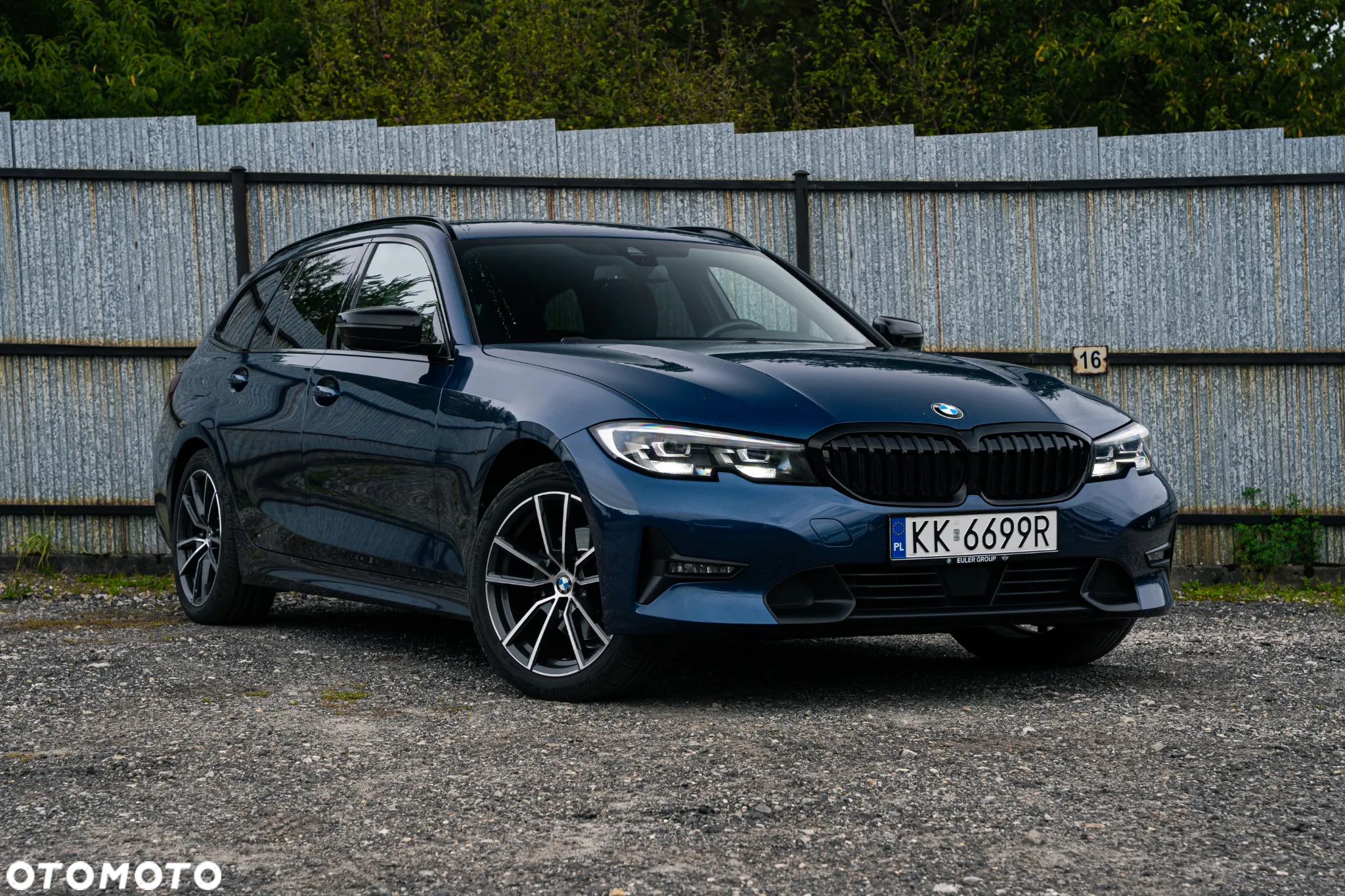 BMW Seria 3 320d Touring xDrive Sport Line - 4
