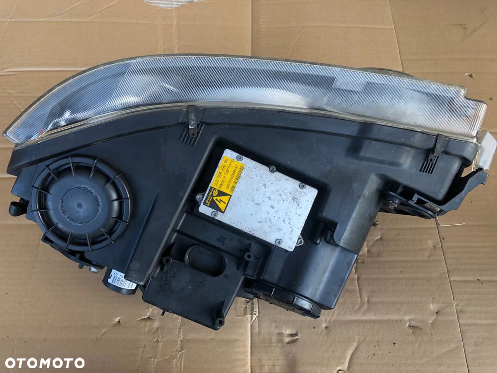 Lampa przednia prawa RHD anglik XBC501703 Range Rover Sport L320 2005-09 - 3