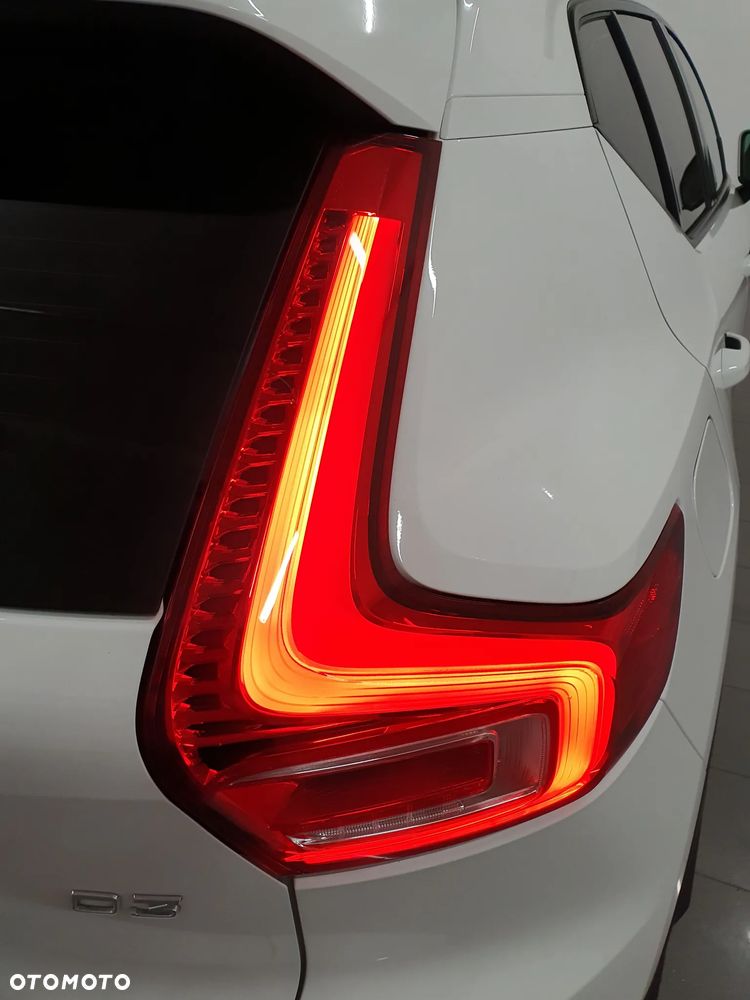 Volvo XC 40 D3 SCR R-Design - 35