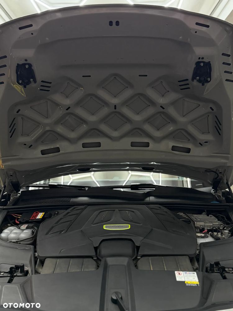 Porsche Cayenne - 16