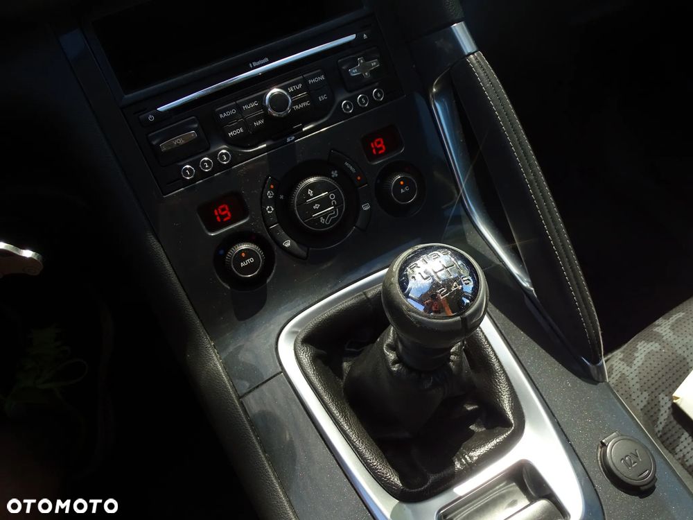 Peugeot 3008 1.6 HDi Premium - 8