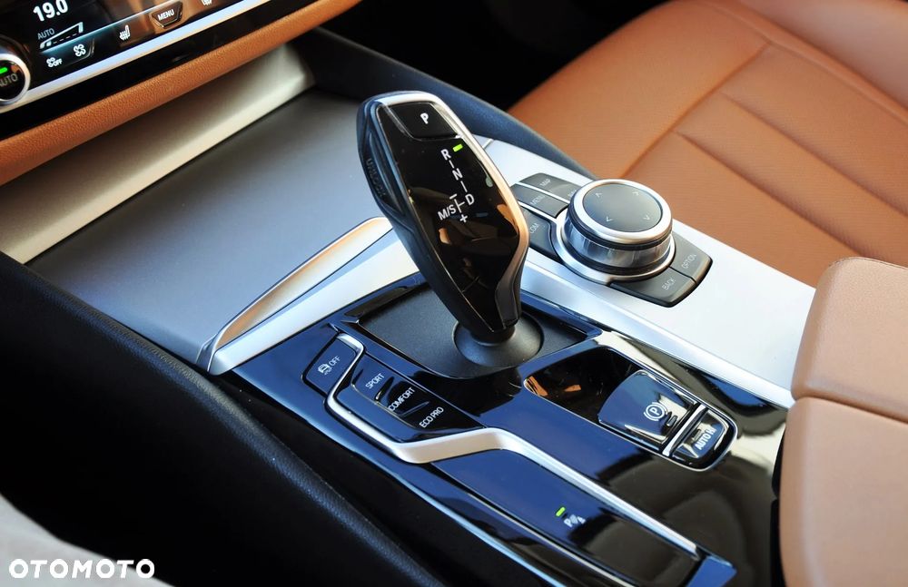 BMW Seria 5 520d mHEV - 20
