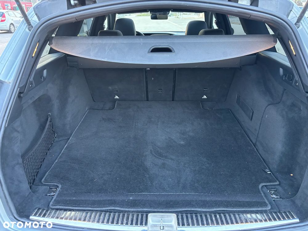 Mercedes-Benz Klasa E - 9