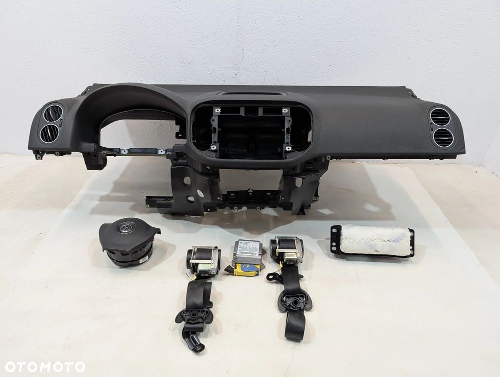 VW GOLF VI PLUS LIFT KONSOLA DESKA ROZDZIELCZA ORYGINAŁ AIRBAG KOMPLET EUROPA - 2