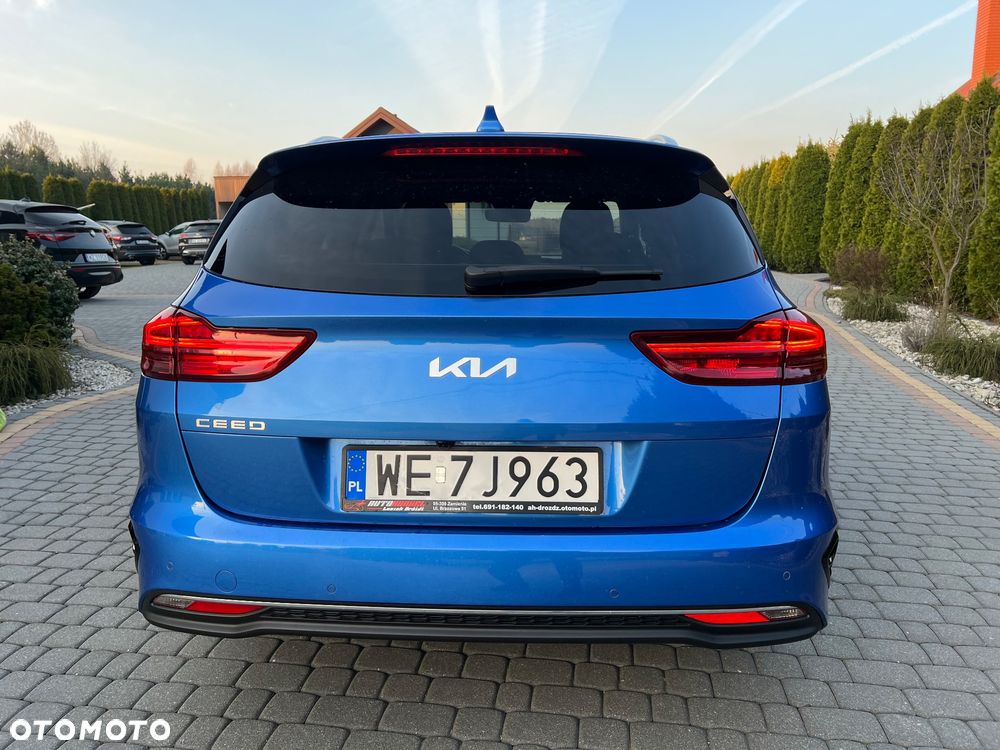 Kia Ceed - 8