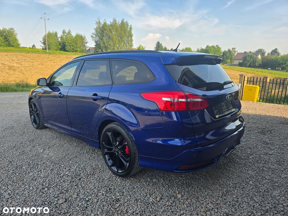 Ford Focus 2.0 EcoBoost ST mit Leder-Exclusiv-Paket - 4