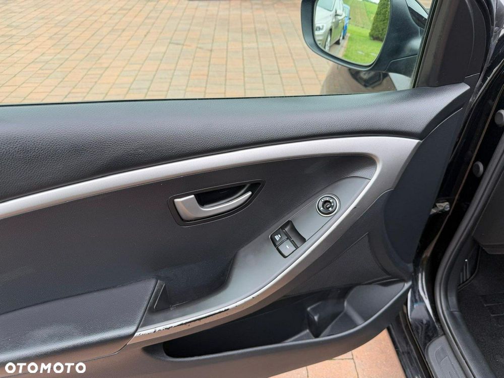 Hyundai i30 - 19