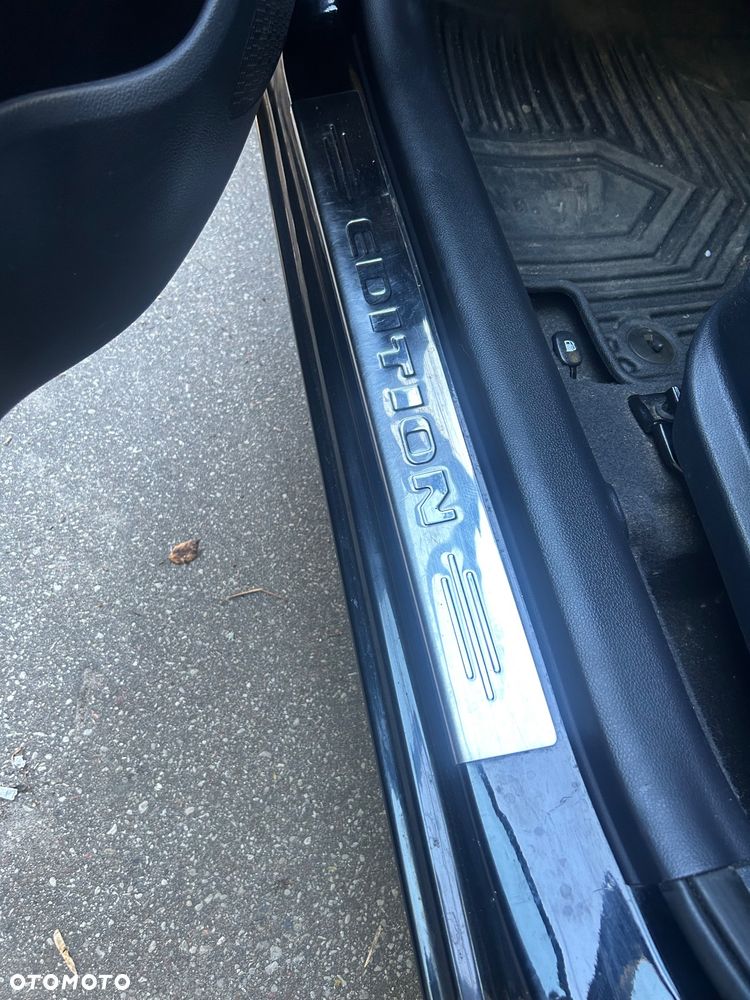 Kia Rio - 11