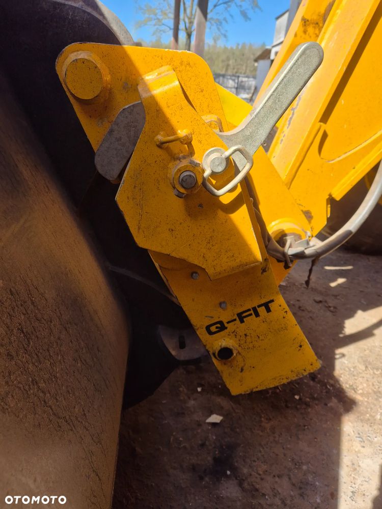 JCB 560-80 Agrisuper - 7