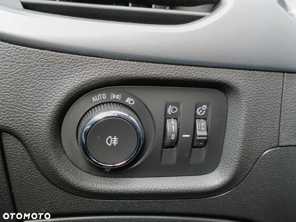 Opel Astra 1.4 T Elegance S&S - 25