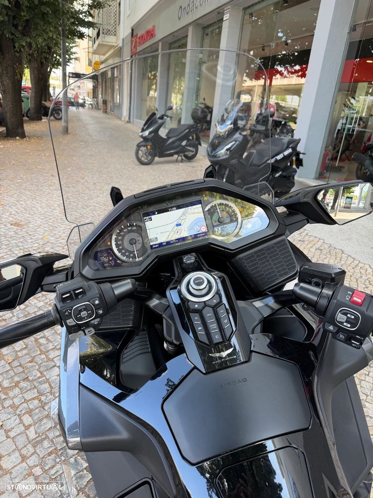 Honda Goldwing - 7