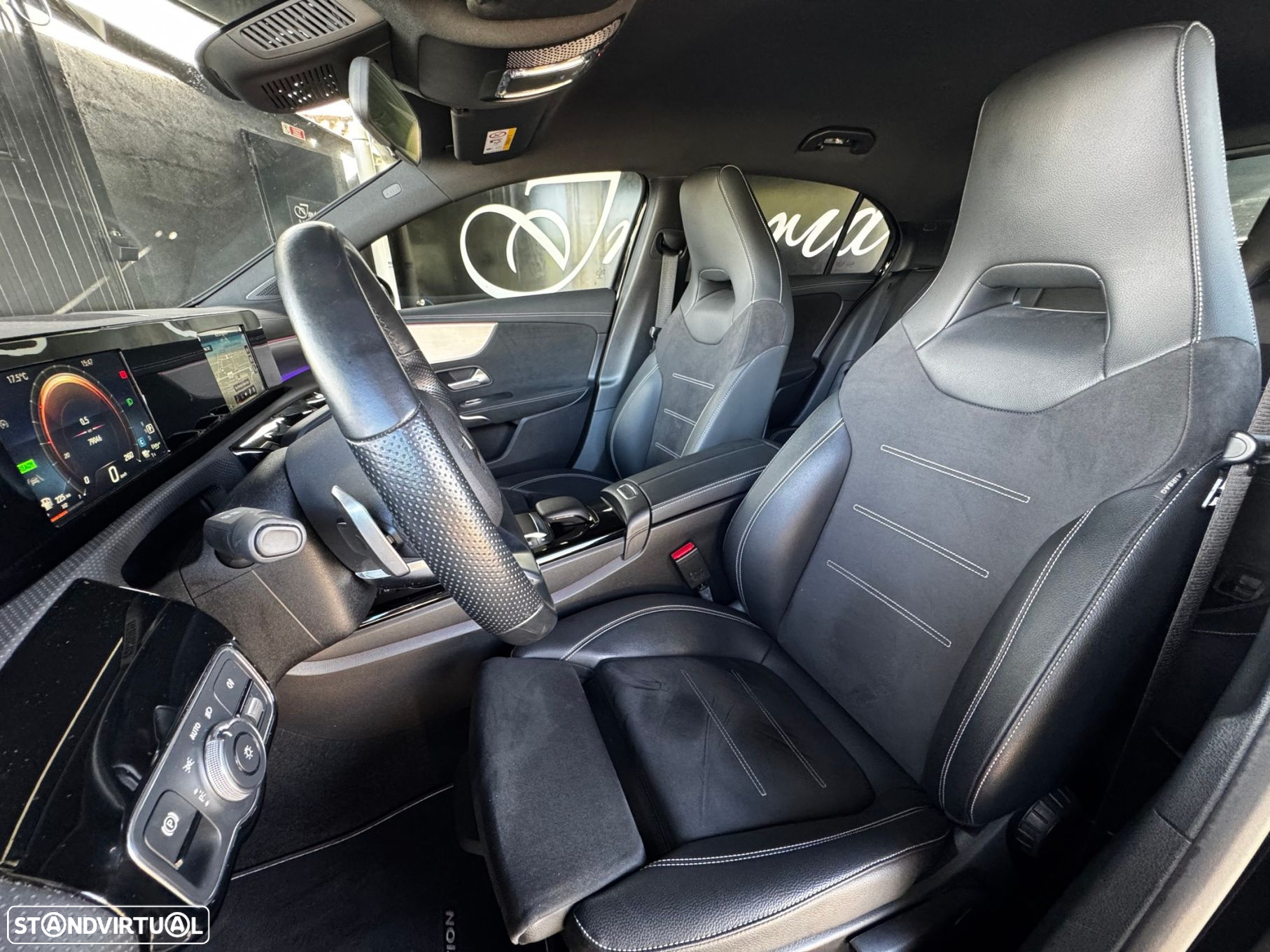 Mercedes-Benz A 250 e AMG Line - 9