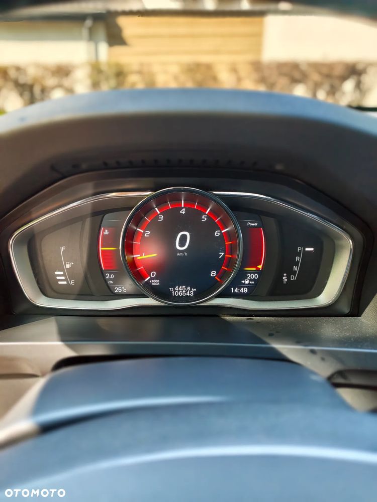 Volvo S60 T5 Drive-E Dynamic Edition (Momentum) - 17