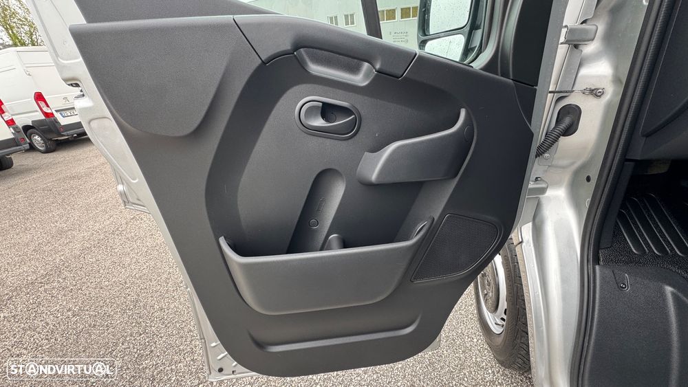 Renault Master 2.3 dCi L3 H2 Especial para Oficina - 34