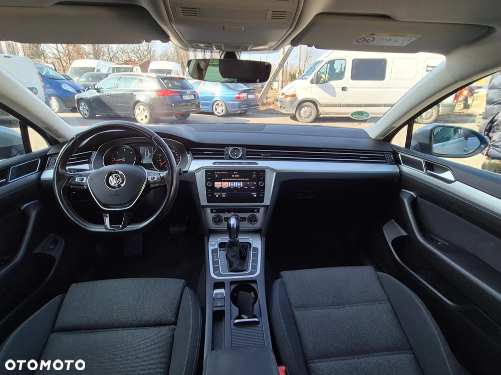 Volkswagen Passat - 29