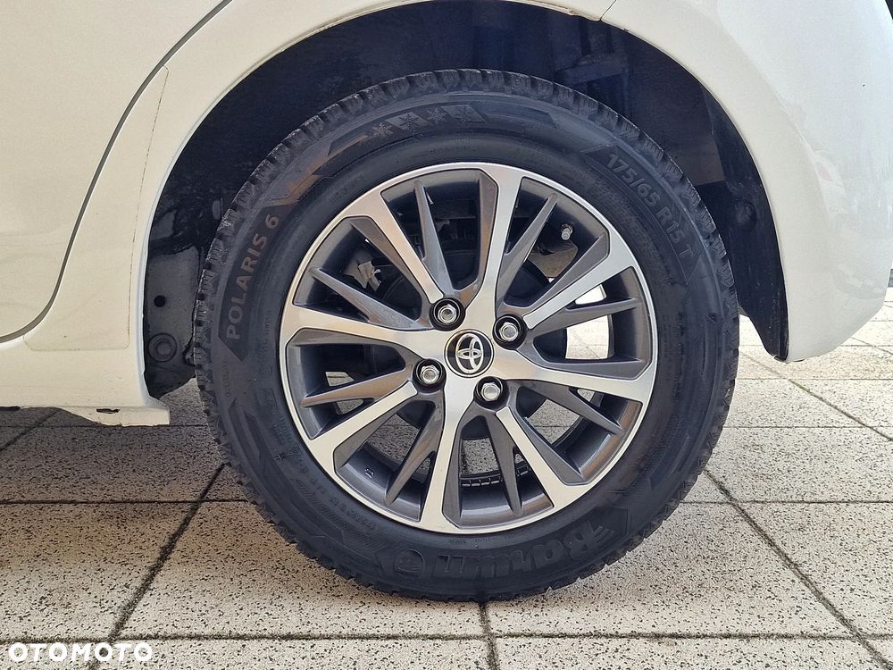Toyota Yaris - 18