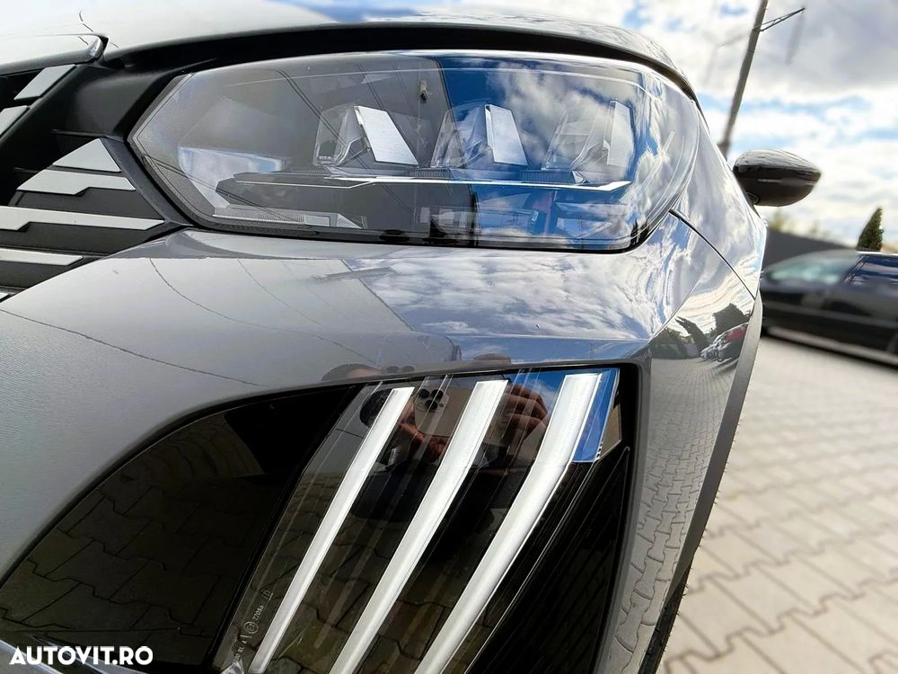 Peugeot 2008 e-2008 54 kWh GT - 5